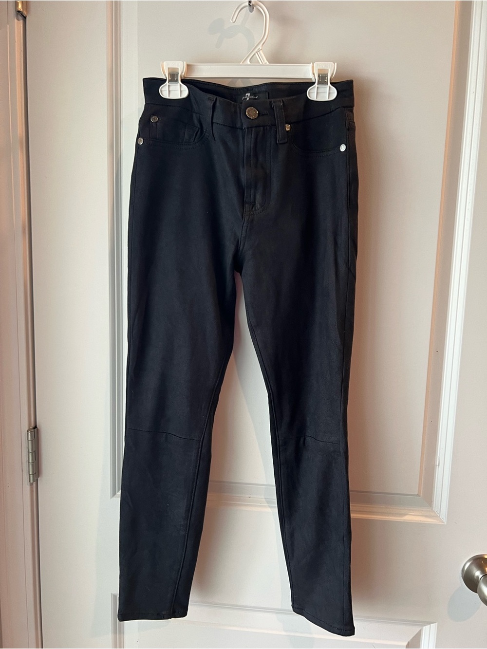7 For All Mankind cropped Stretch Skinny Jeggings. Size 24 waist